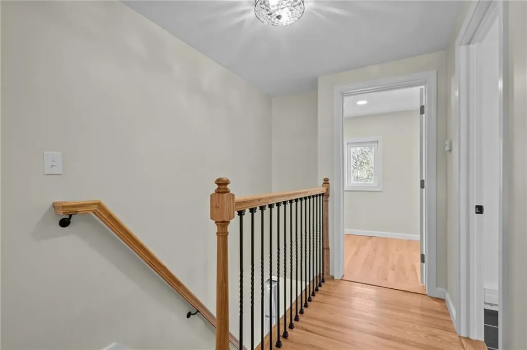 176 Horse Neck Road Warwick RI 02889