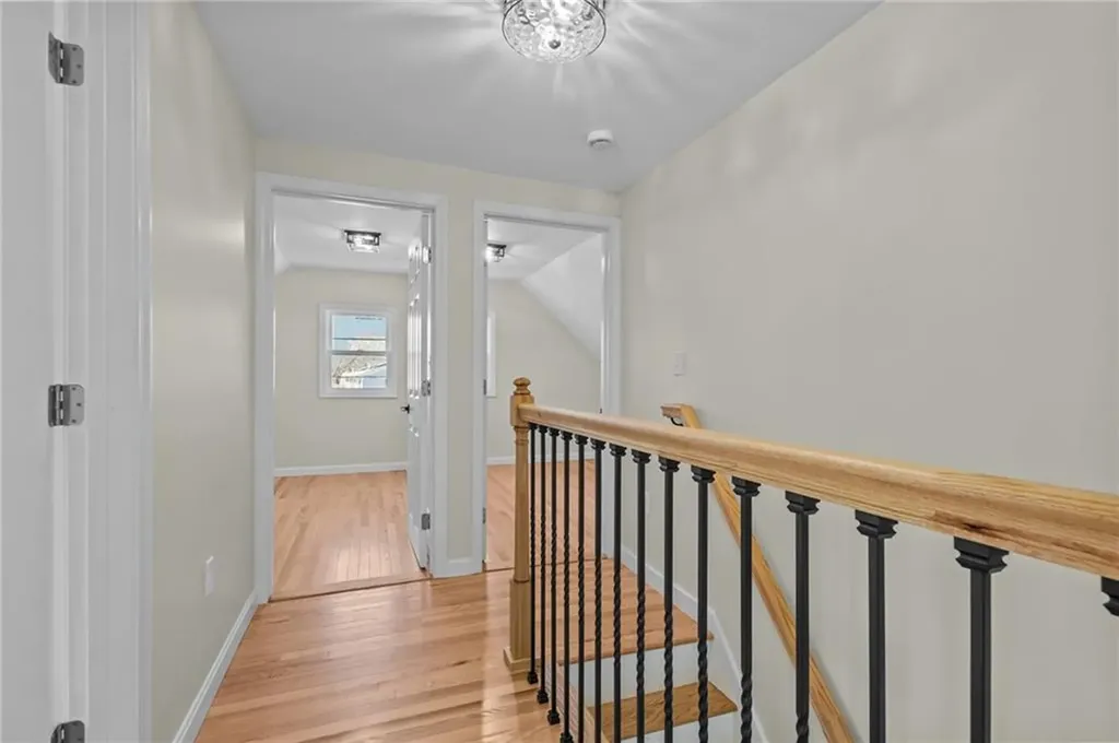 176 Horse Neck Road Warwick RI 02889