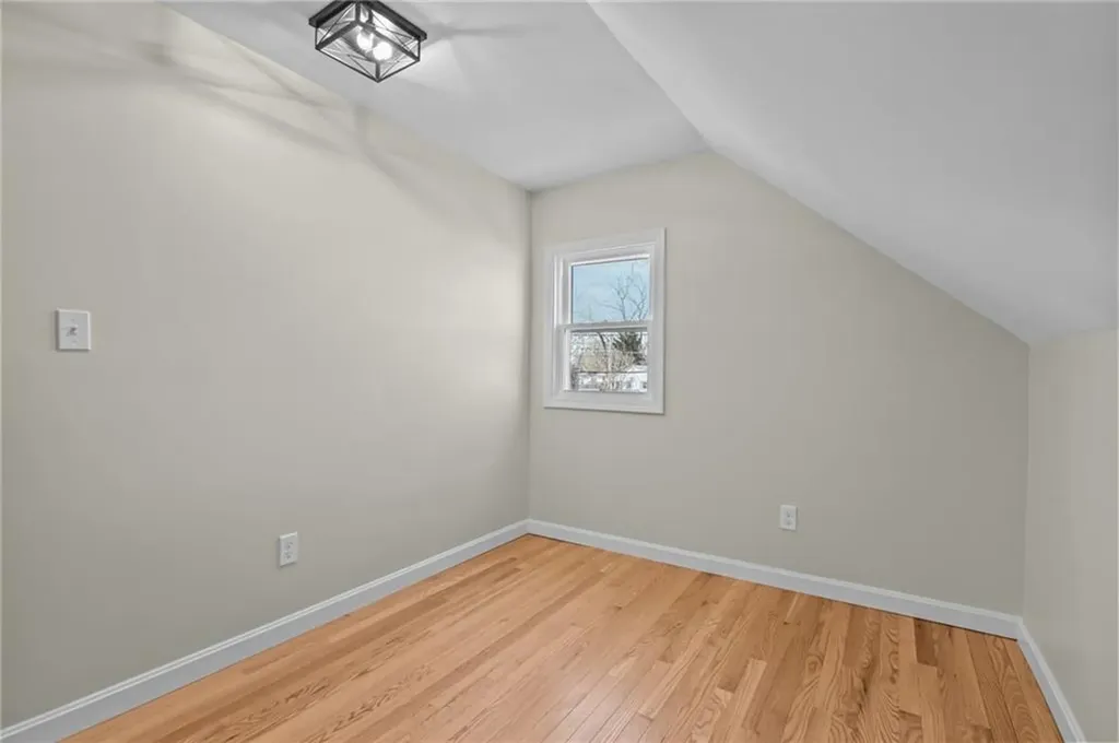 176 Horse Neck Road Warwick RI 02889