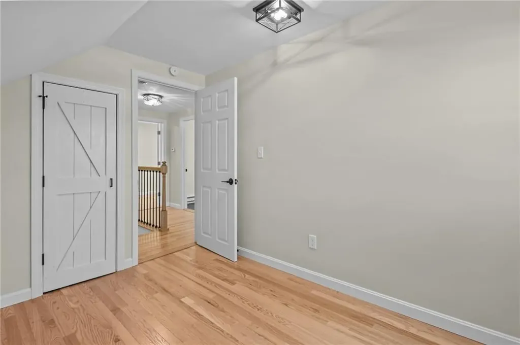 176 Horse Neck Road Warwick RI 02889