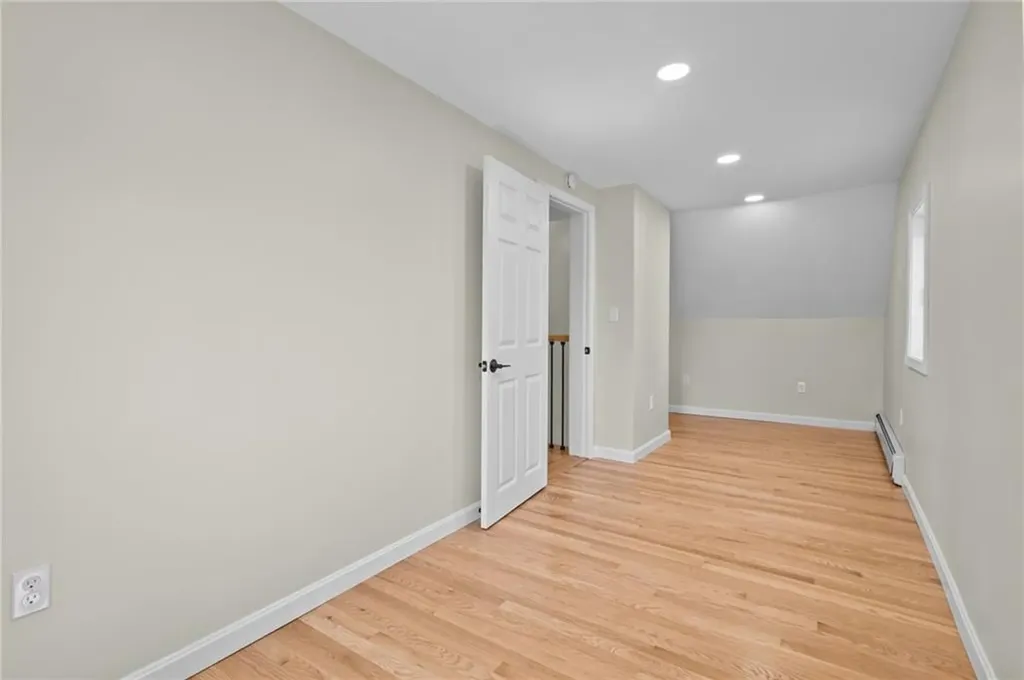 176 Horse Neck Road Warwick RI 02889