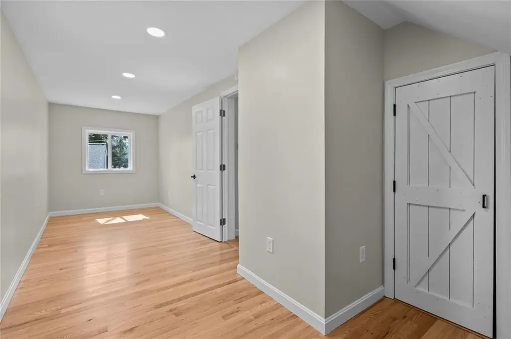 176 Horse Neck Road Warwick RI 02889