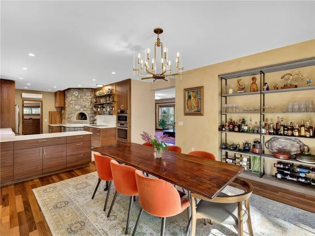 325 Post Road Westerly RI 02891