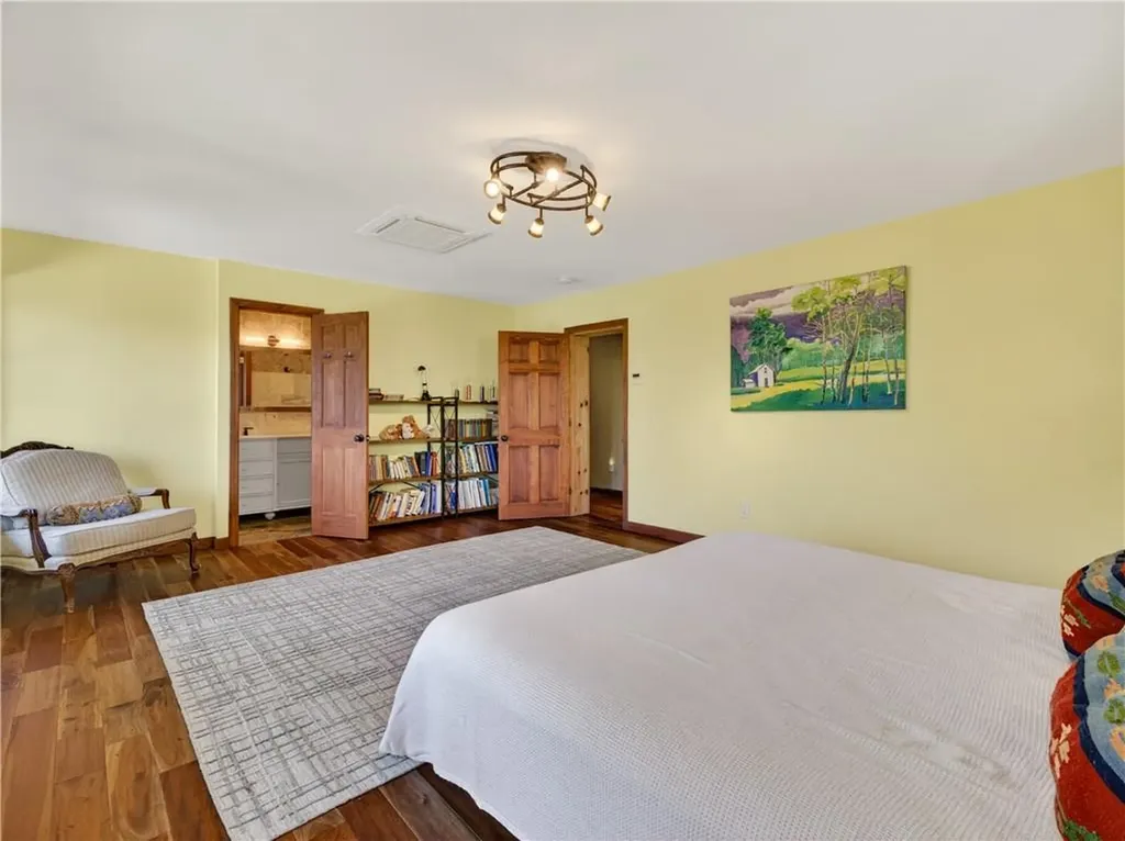 325 Post Road Westerly RI 02891