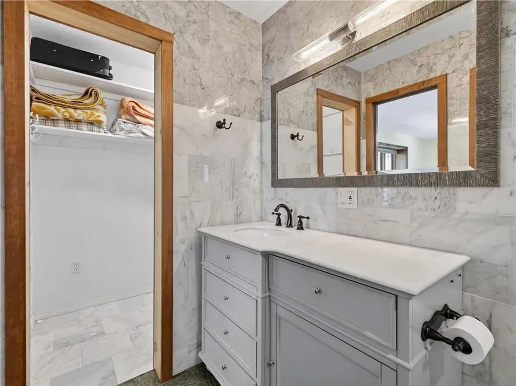 325 Post Road Westerly RI 02891