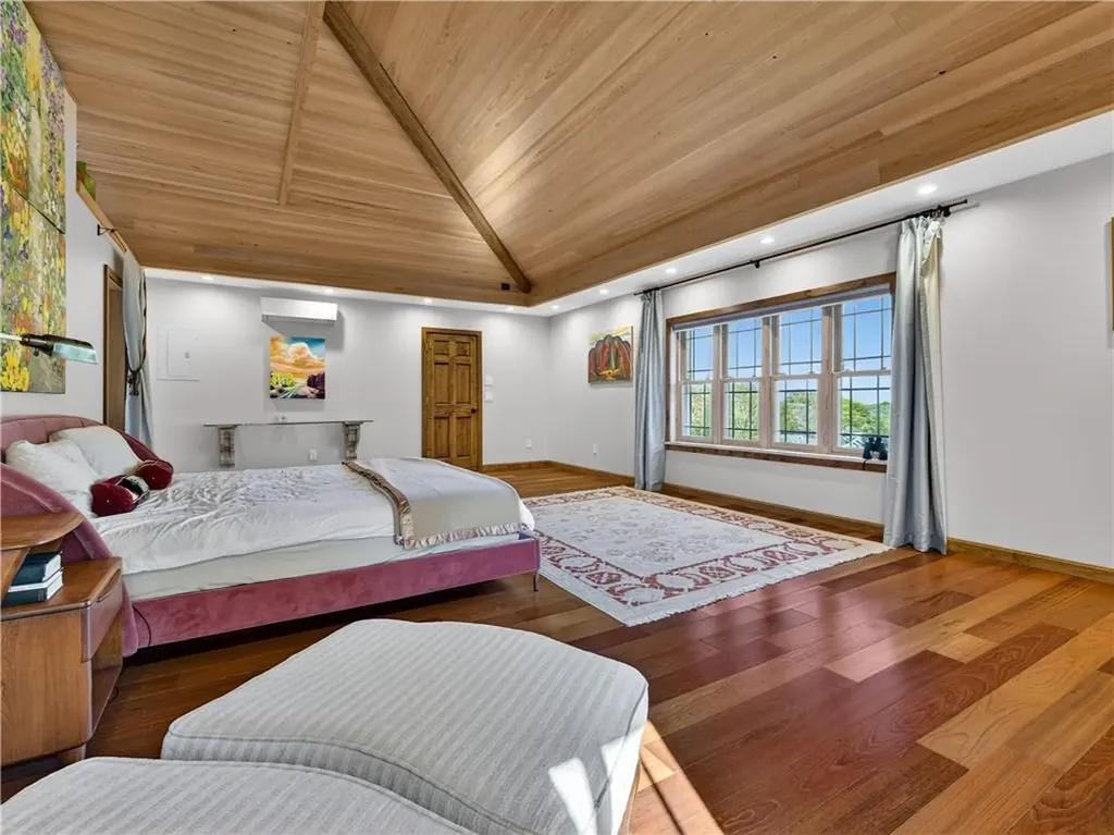 325 Post Road Westerly RI 02891