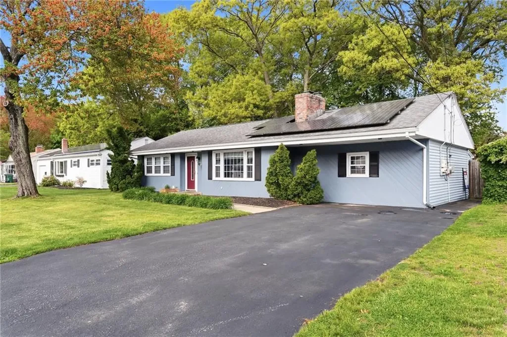 43 New Britain Drive Warwick RI 02889