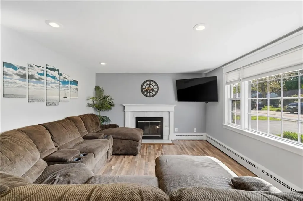 43 New Britain Drive Warwick RI 02889