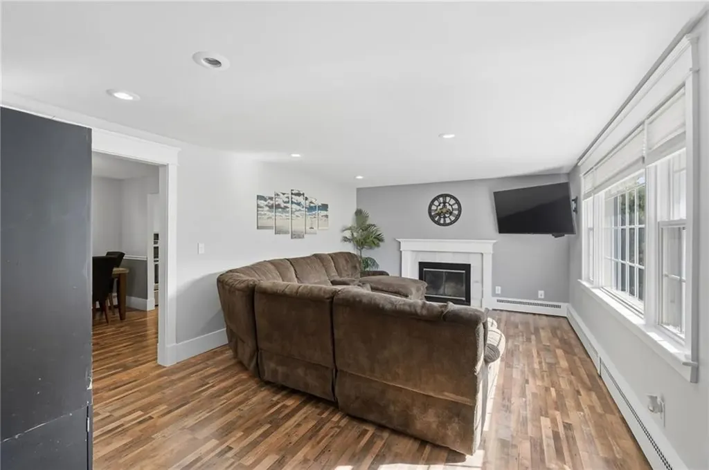 43 New Britain Drive Warwick RI 02889