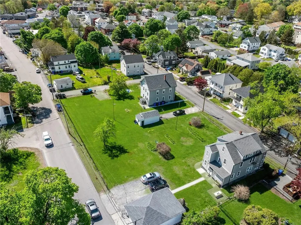 49 61 Emanuel Street North Providence RI 02911