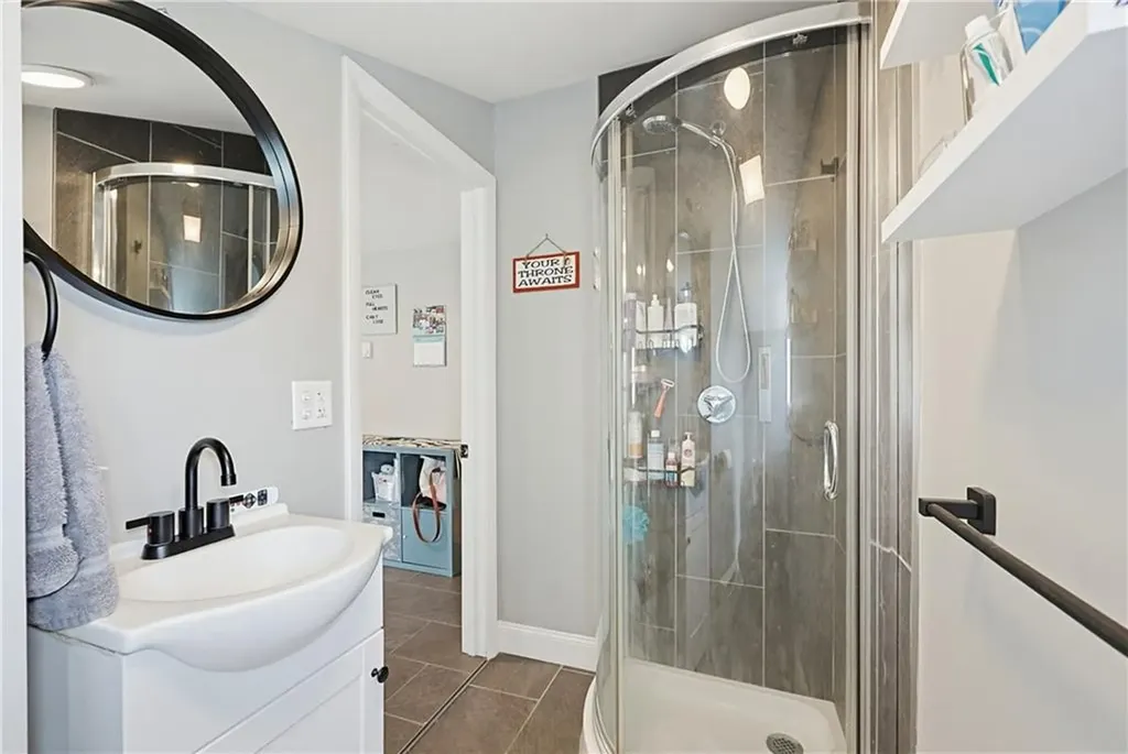 49 61 Emanuel Street North Providence RI 02911