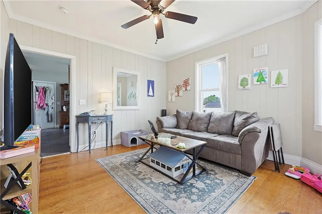 49 61 Emanuel Street North Providence RI 02911