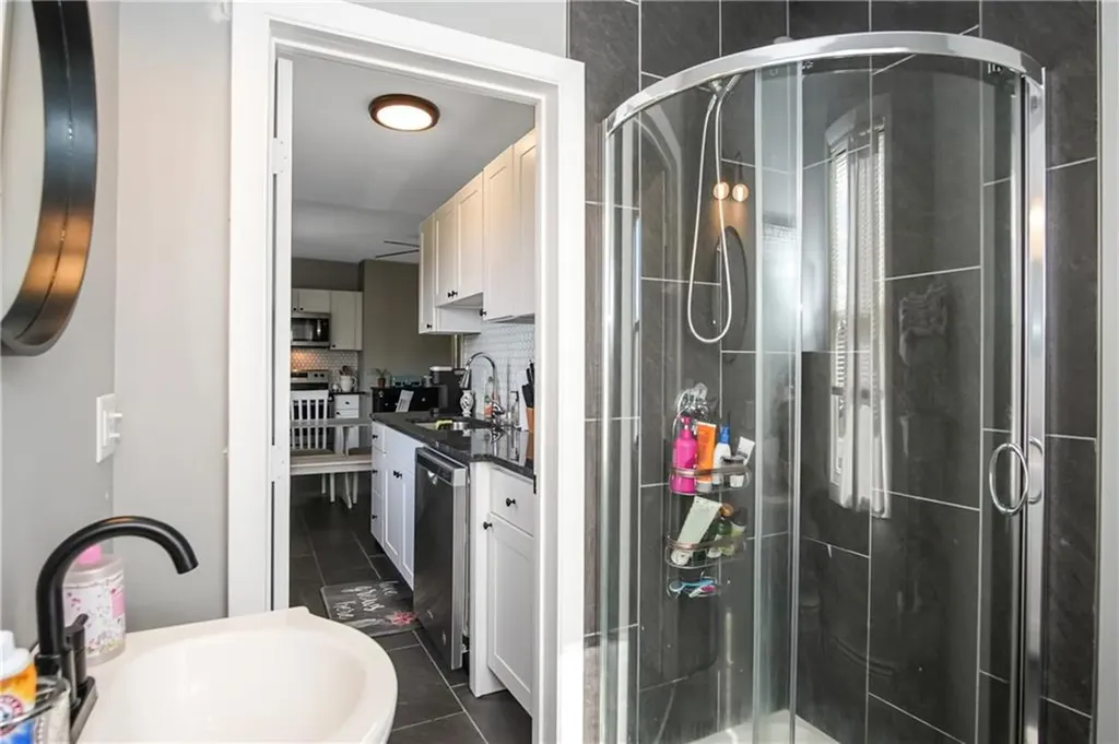 49 61 Emanuel Street North Providence RI 02911