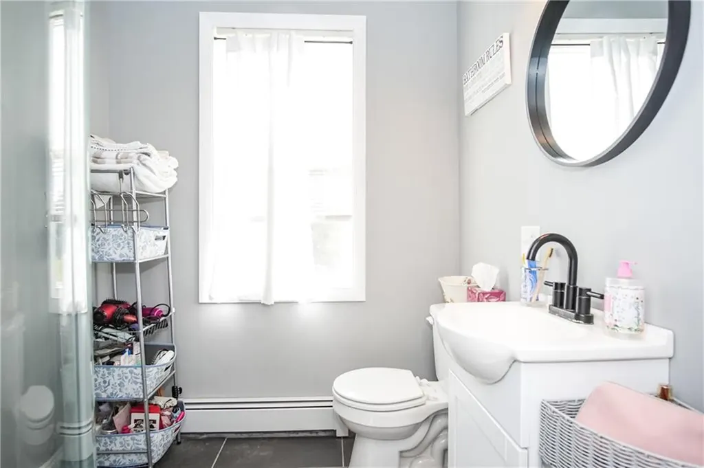 49 61 Emanuel Street North Providence RI 02911