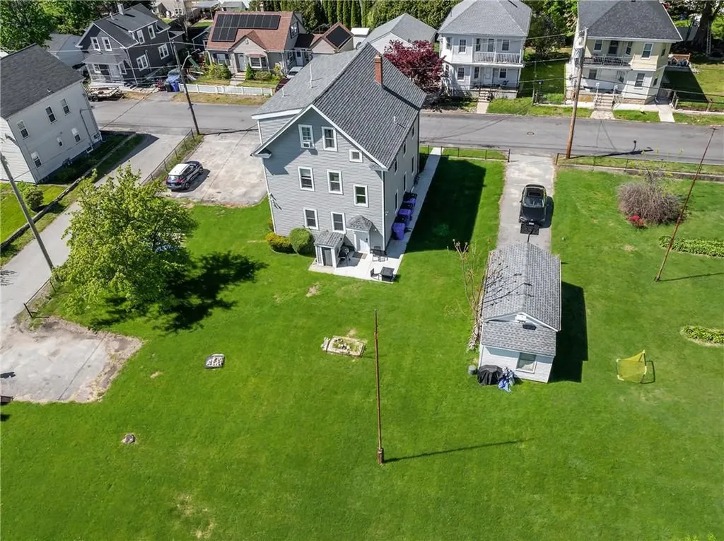 49 61 Emanuel Street North Providence RI 02911