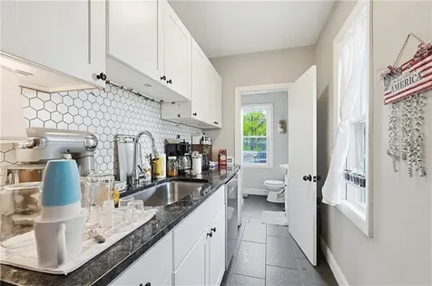49 61 Emanuel Street North Providence RI 02911