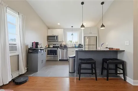 49 61 Emanuel Street North Providence RI 02911