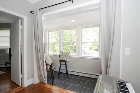 49 61 Emanuel Street North Providence RI 02911