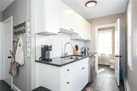 49 61 Emanuel Street North Providence RI 02911