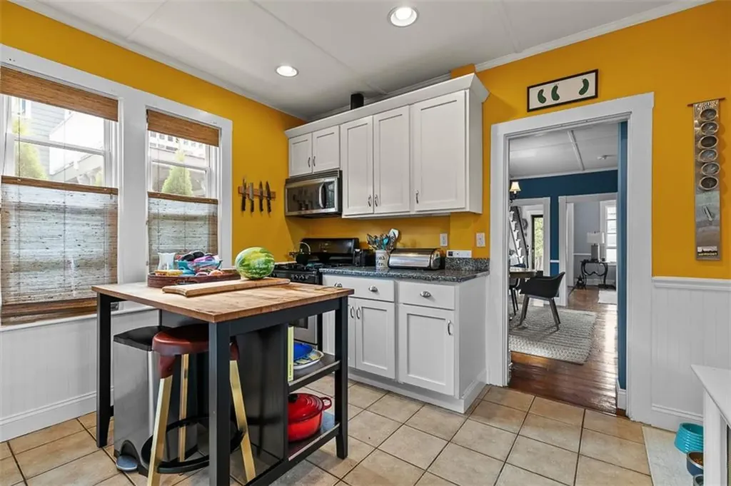 46 Hammond Street Newport RI 02840