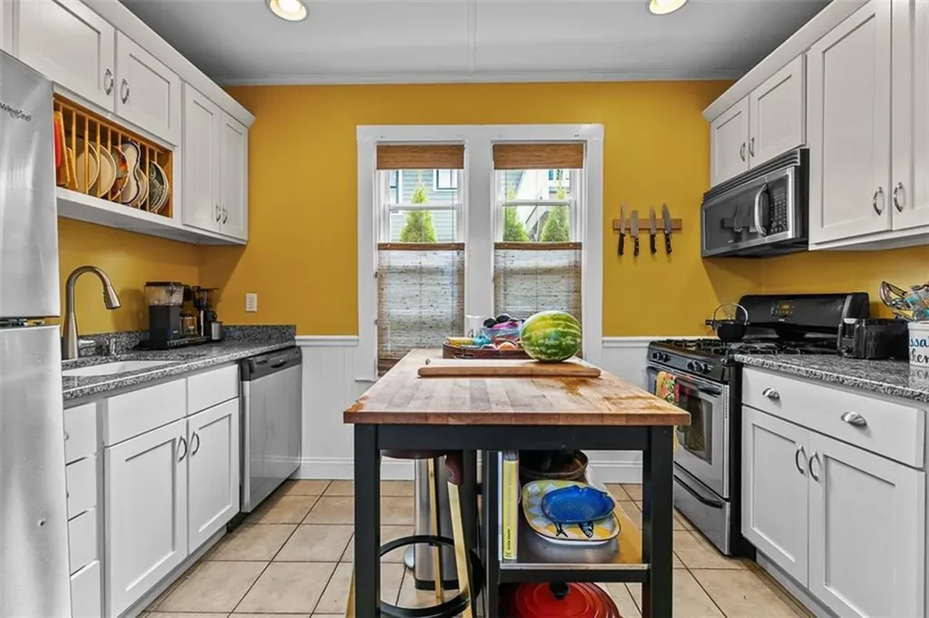 46 Hammond Street Newport RI 02840