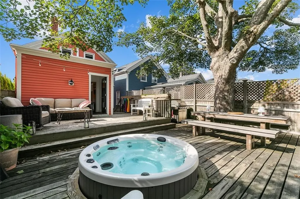 46 Hammond Street Newport RI 02840