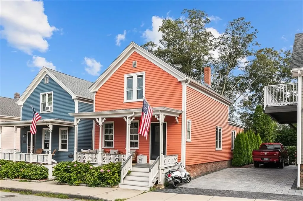 46 Hammond Street Newport RI 02840