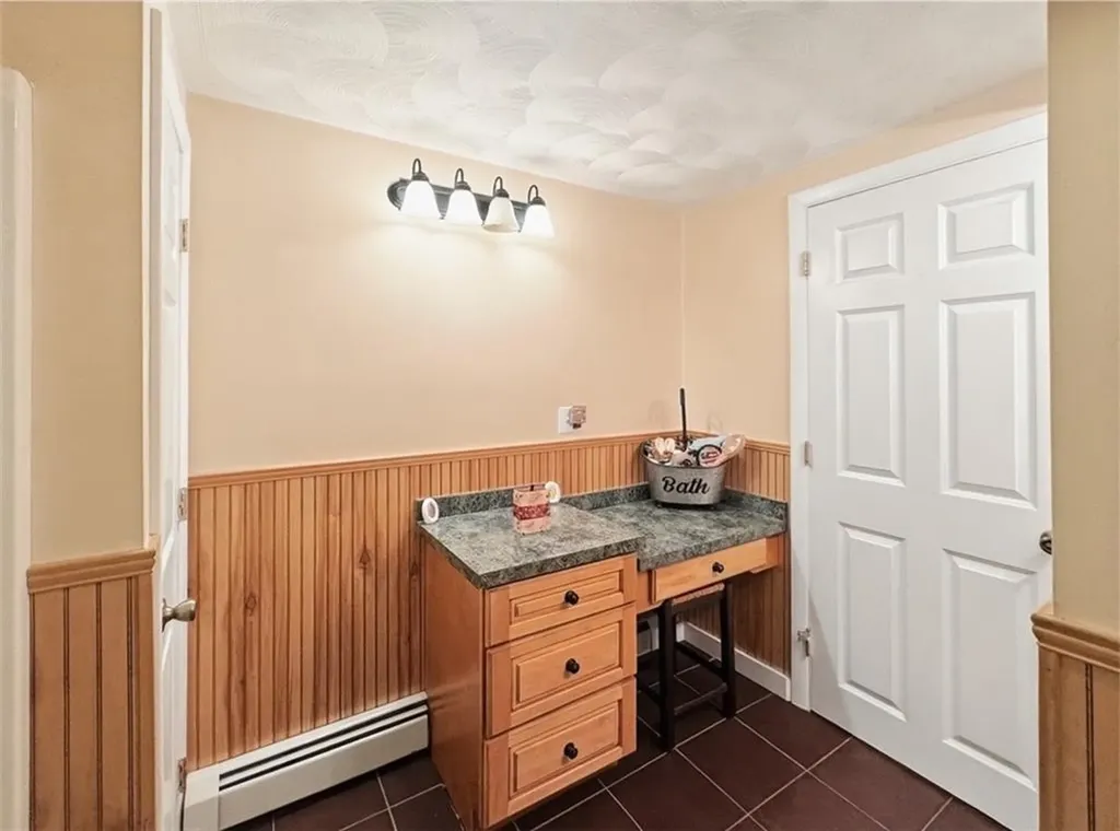 628 Robinson Street Woonsocket RI 02895
