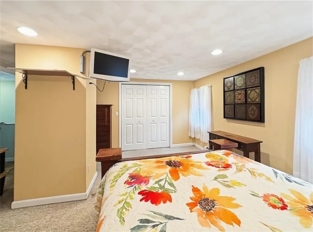 628 Robinson Street Woonsocket RI 02895