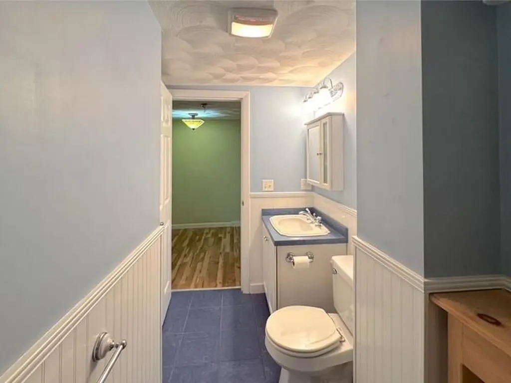 628 Robinson Street Woonsocket RI 02895