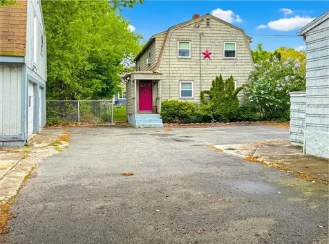 628 Robinson Street Woonsocket RI 02895
