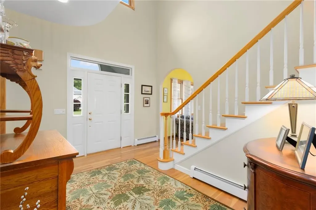 35 Great Road Barrington RI 02806