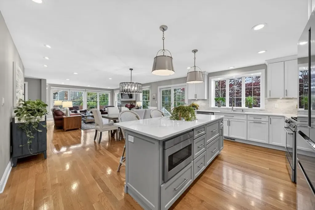 42 Windsor Street Jamestown RI 02835