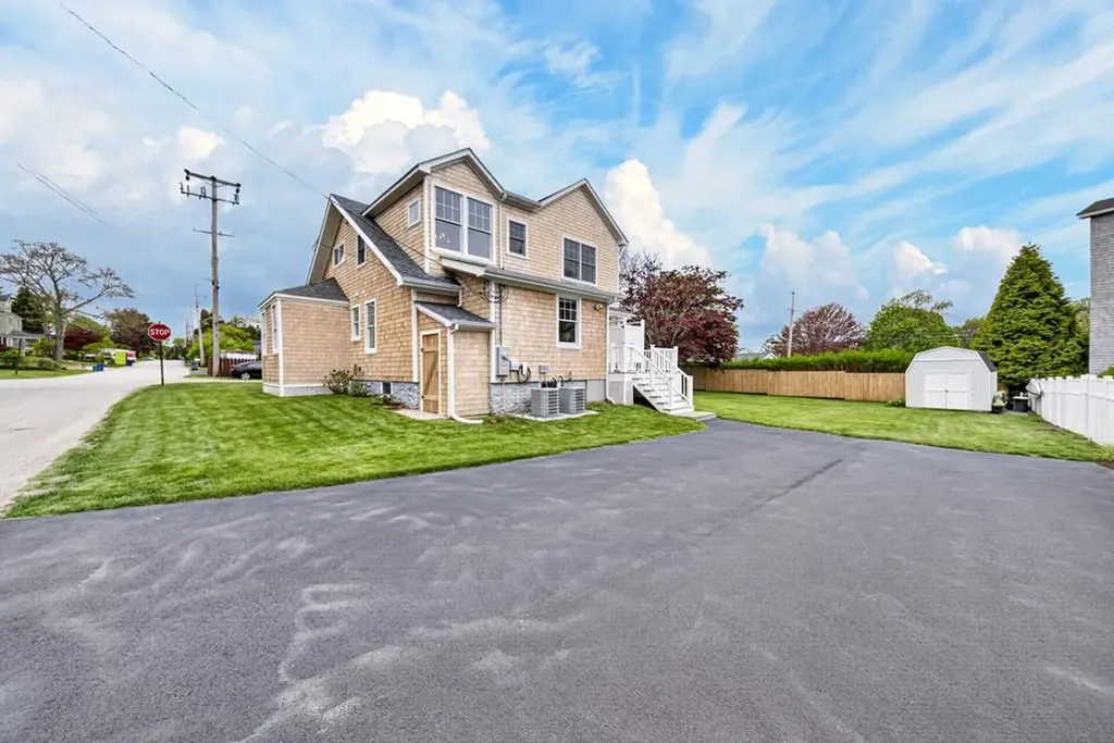 42 Windsor Street Jamestown RI 02835