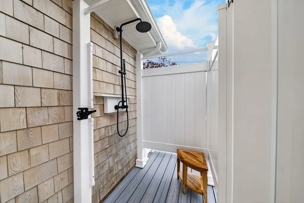 42 Windsor Street Jamestown RI 02835