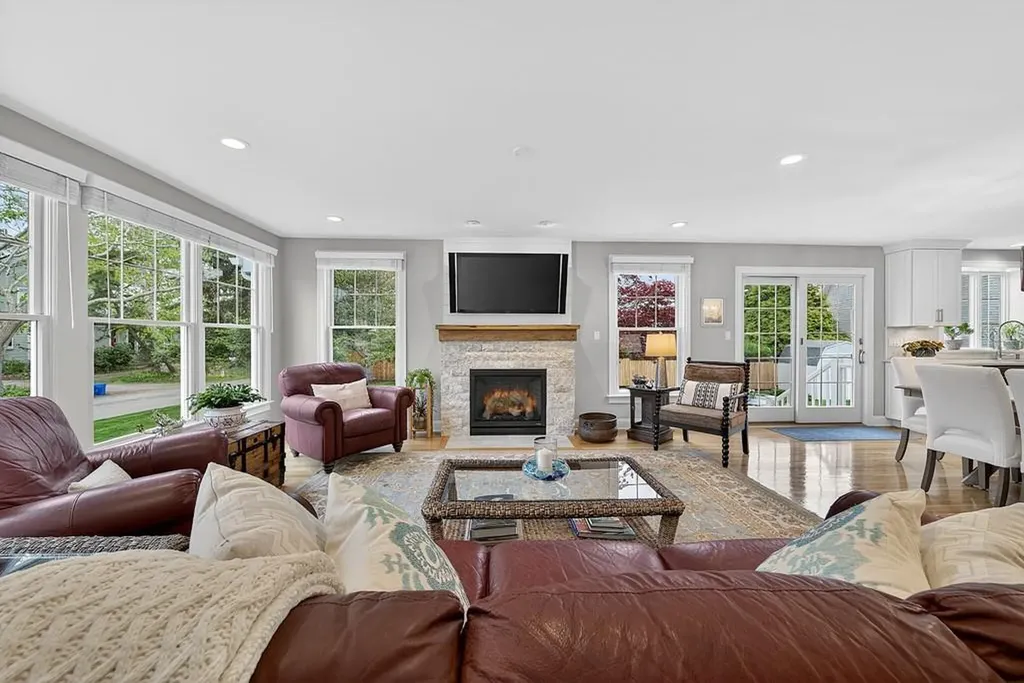 42 Windsor Street Jamestown RI 02835