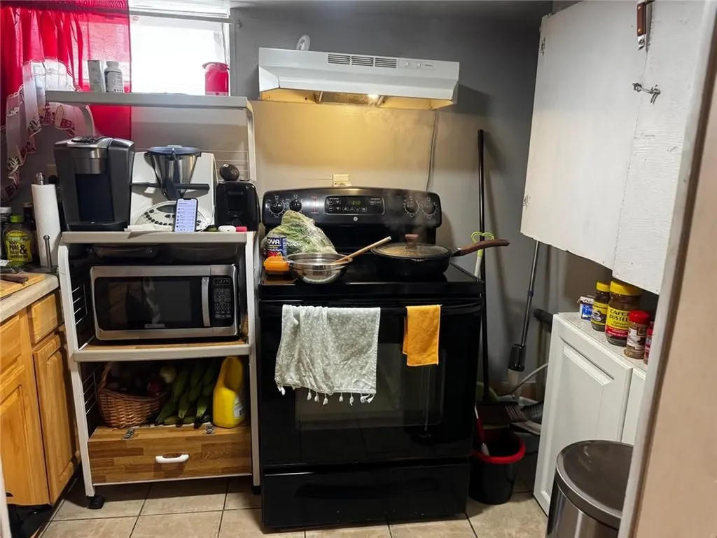 194 Pavilion Avenue Providence RI 02905