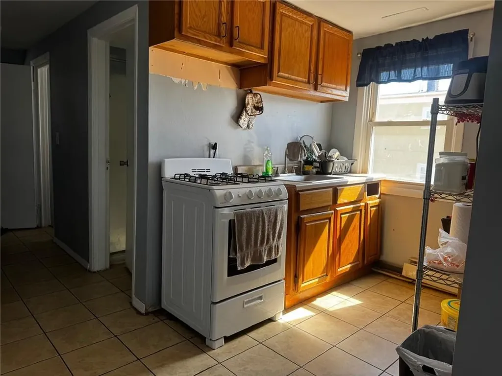194 Pavilion Avenue Providence RI 02905