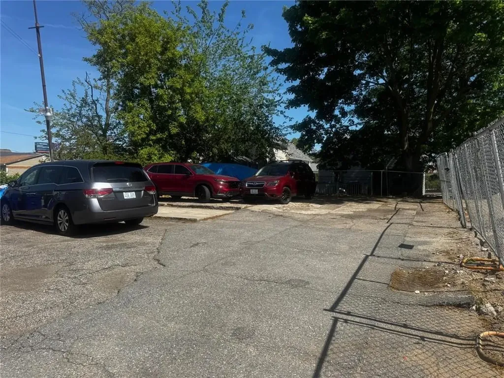 194 Pavilion Avenue Providence RI 02905