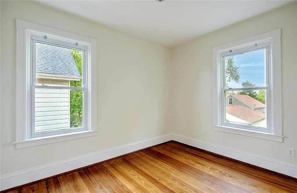 137 Hunts Avenue Pawtucket RI 02861