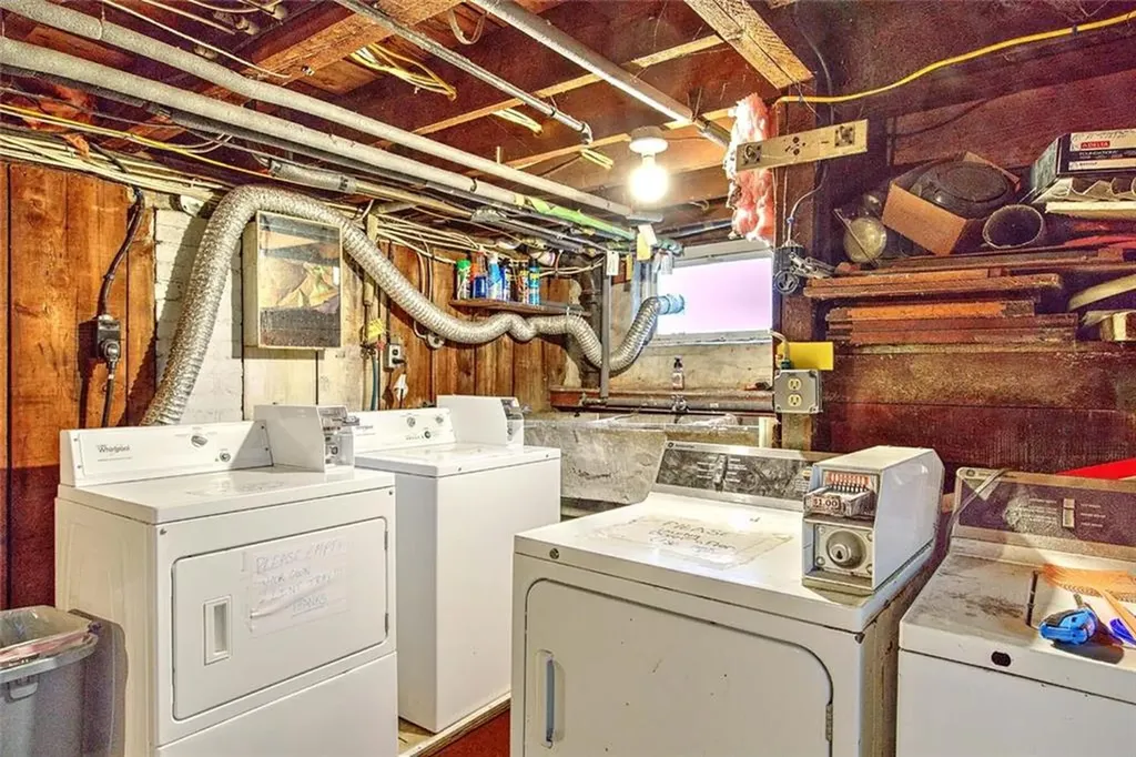137 Hunts Avenue Pawtucket RI 02861
