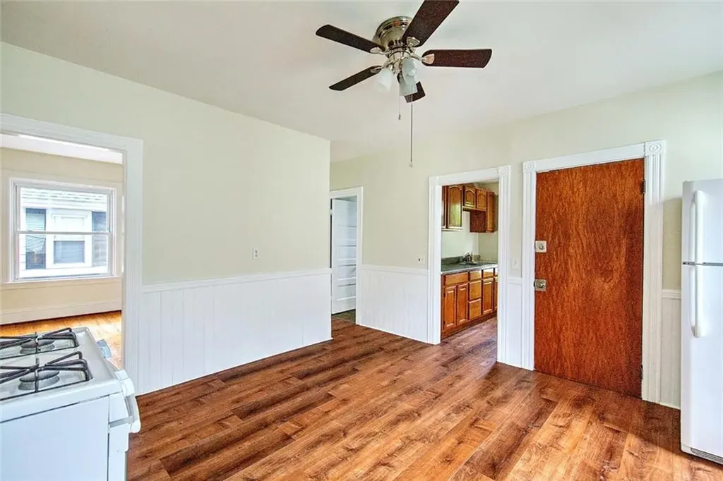 137 Hunts Avenue Pawtucket RI 02861