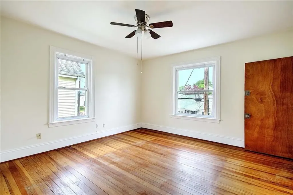 137 Hunts Avenue Pawtucket RI 02861