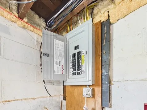 11 Hall Avenue Warren RI 02885