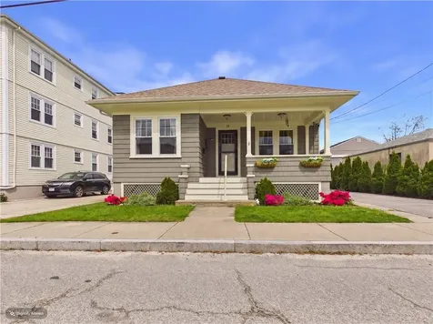 11 Hall Avenue Warren RI 02885
