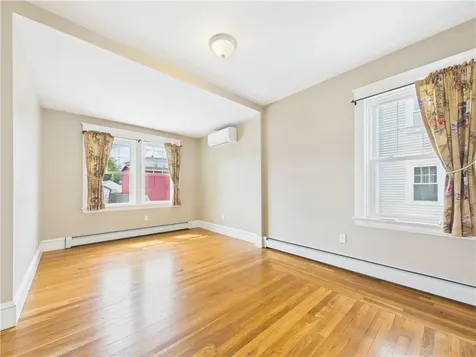 11 Hall Avenue Warren RI 02885