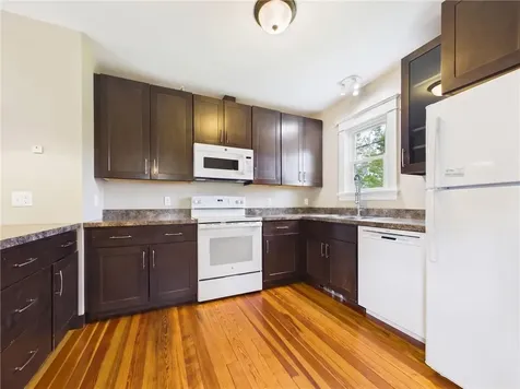 11 Hall Avenue Warren RI 02885