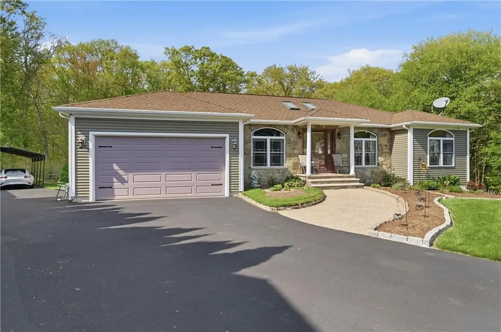 304 Gauthier Drive Woonsocket RI 02895