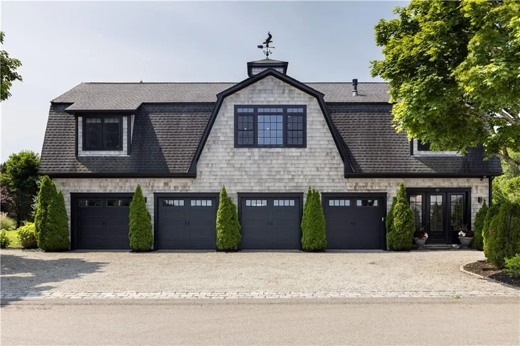 32 Ocean Avenue North Kingstown RI 02852