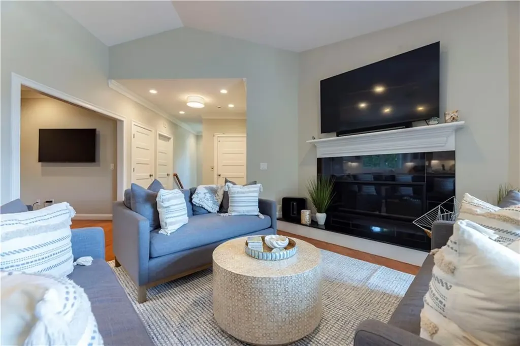 32 Ocean Avenue North Kingstown RI 02852